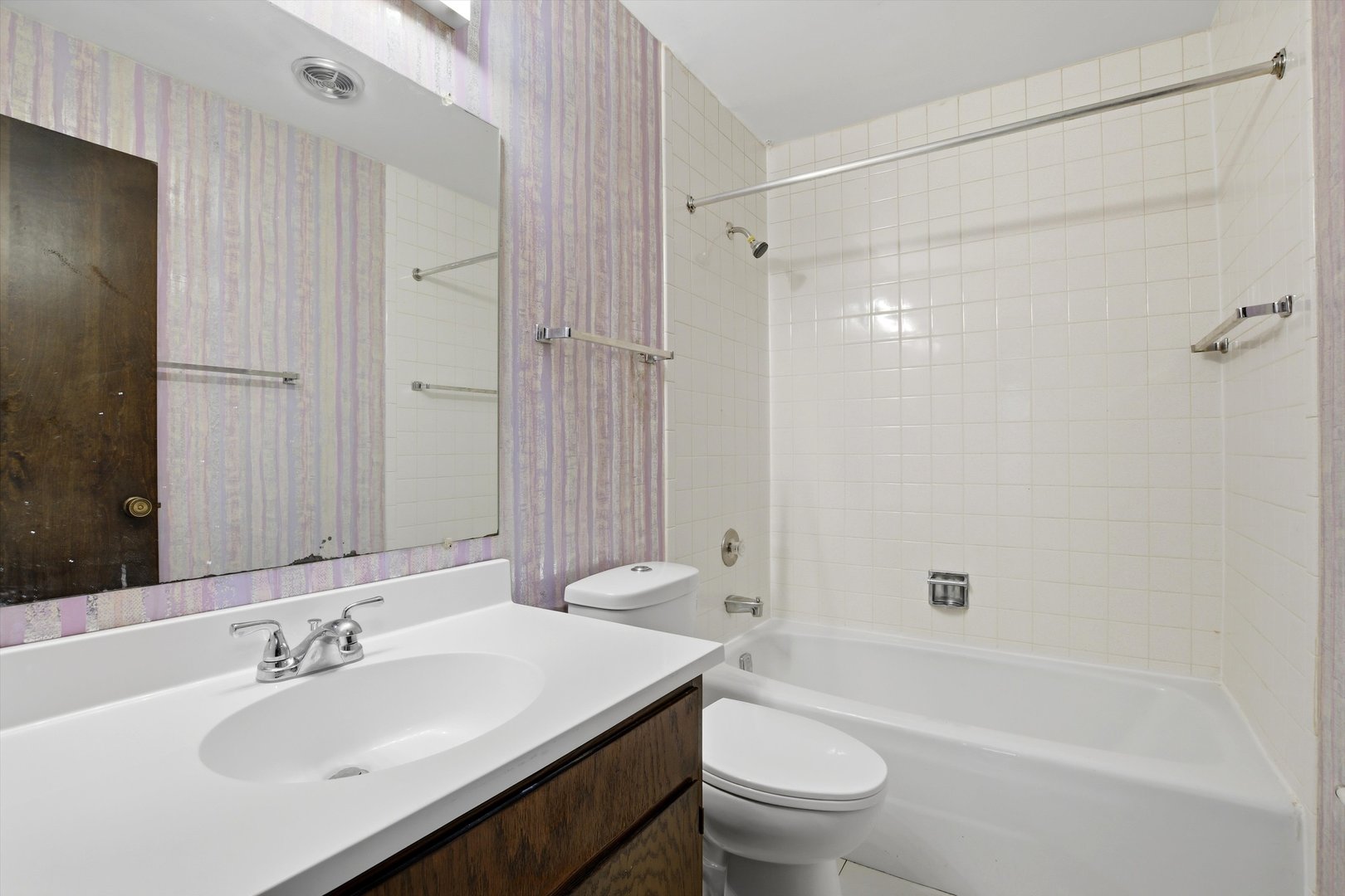 1050 Holbrook Road, Unit Q Homewood, IL 60430 - Photo 18 of 21