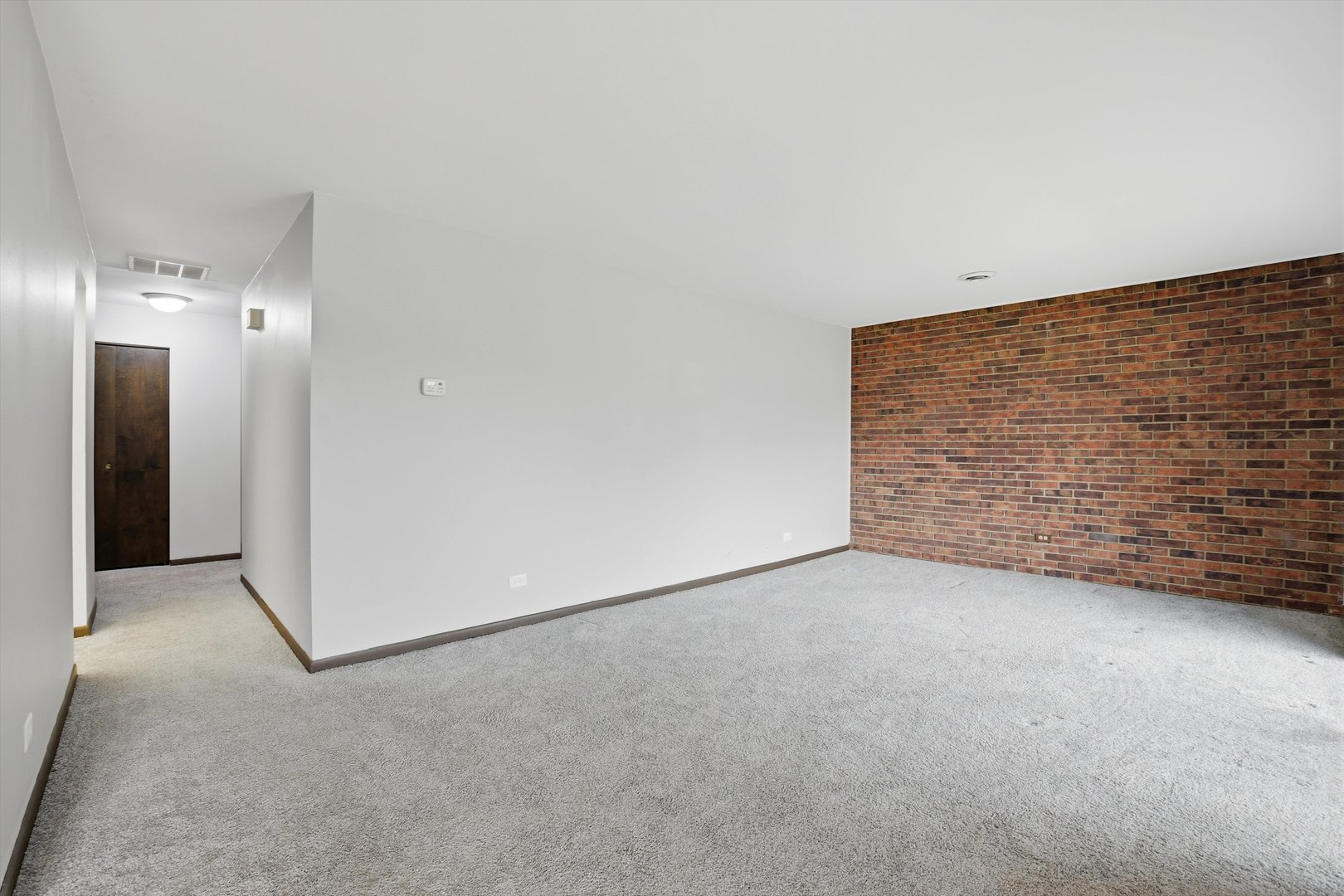 1050 Holbrook Road, Unit Q Homewood, IL 60430 - Photo 2 of 21