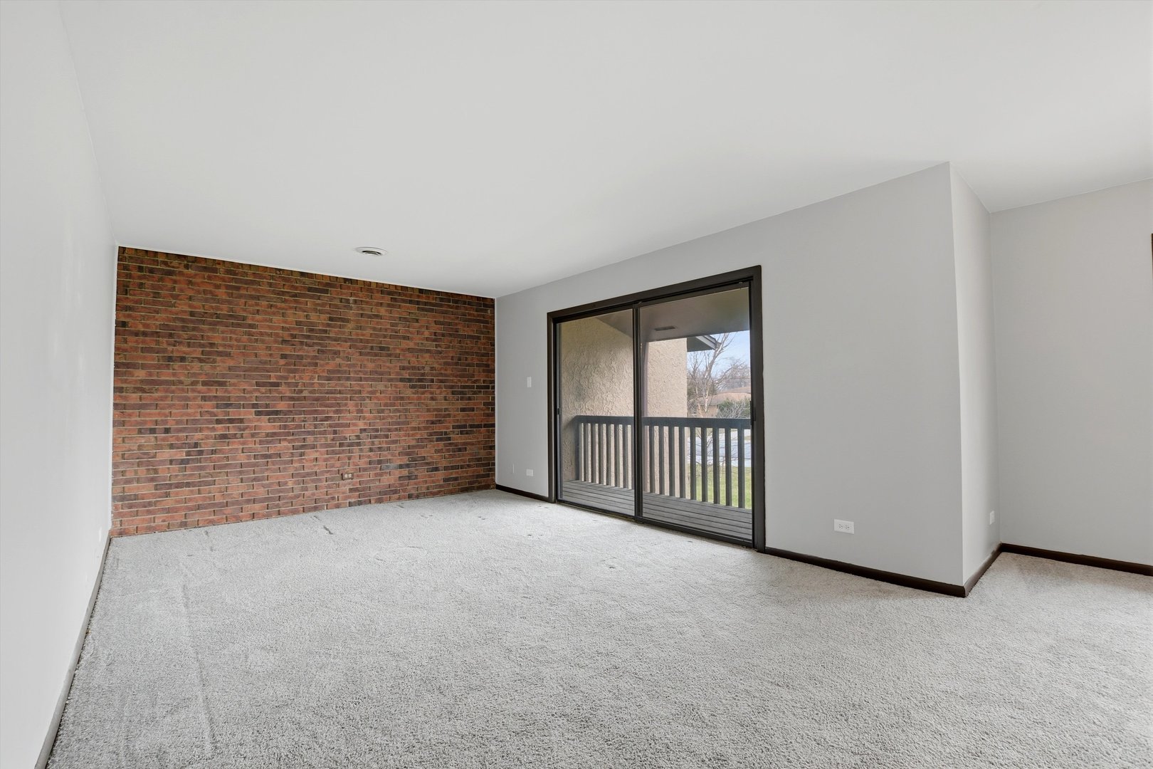 1050 Holbrook Road, Unit Q Homewood, IL 60430 - Photo 3 of 21