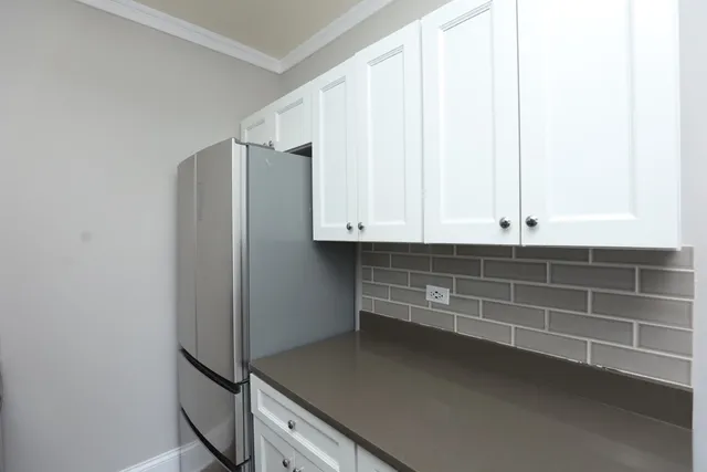 $1,850 | 817 West Lakeside Place, Unit 210, Chicago, IL 60640