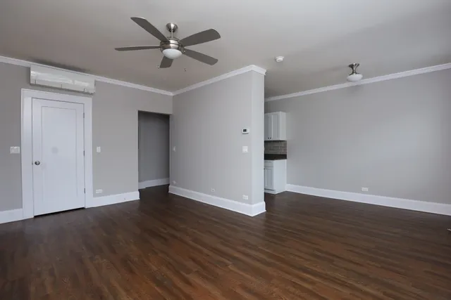 $1,850 | 817 West Lakeside Place, Unit 210, Chicago, IL 60640