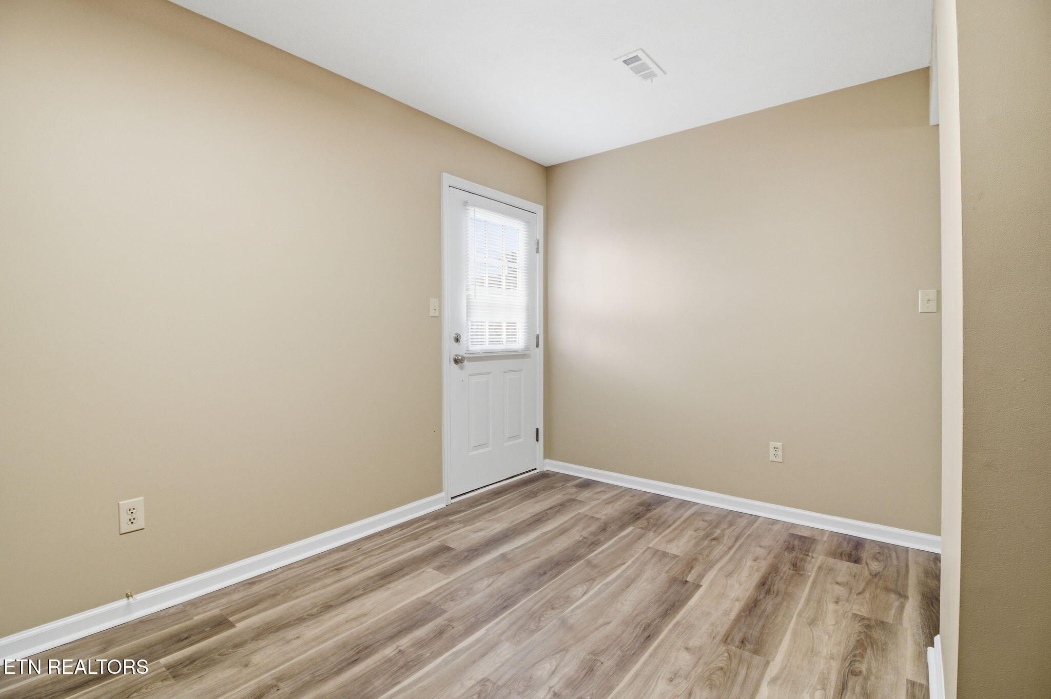 347 Ritz View Drive, Unit A AND B Blaine, TN 37709 - Photo 11 of 37 22-web-or-mls-DZ3A8514