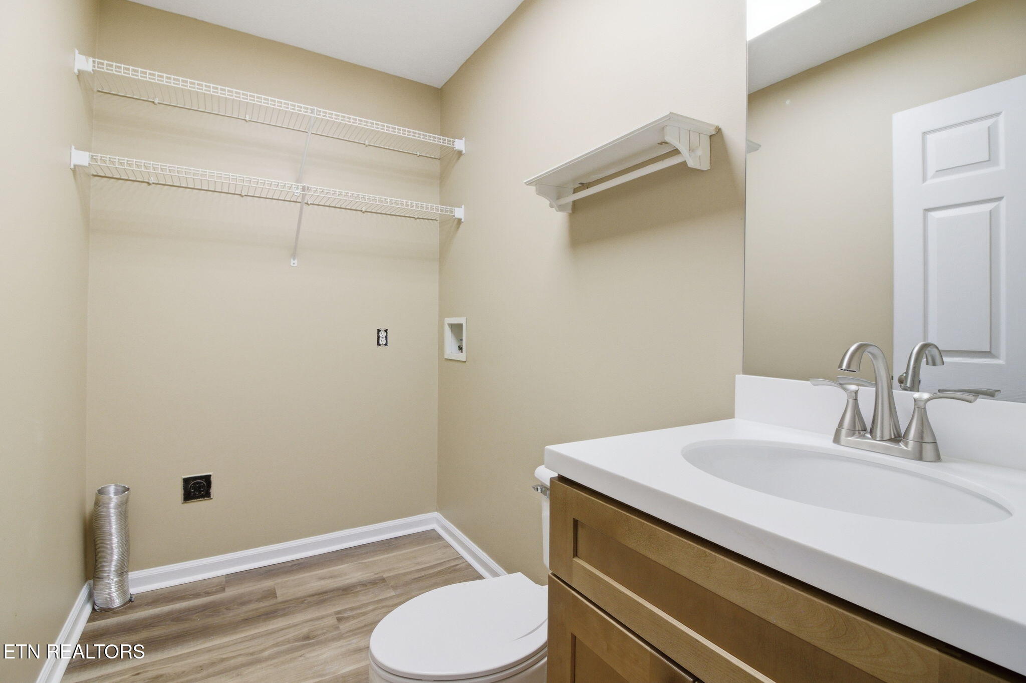 347 Ritz View Drive, Unit A AND B Blaine, TN 37709 - Photo 23 of 37 6-web-or-mls-DZ3A8562