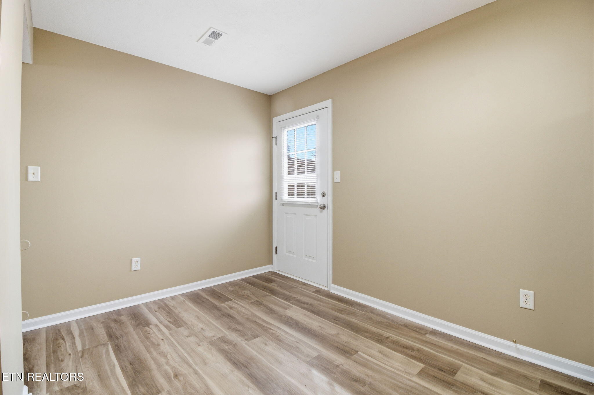 347 Ritz View Drive, Unit A AND B Blaine, TN 37709 - Photo 28 of 37 17-web-or-mls-DZ3A8565