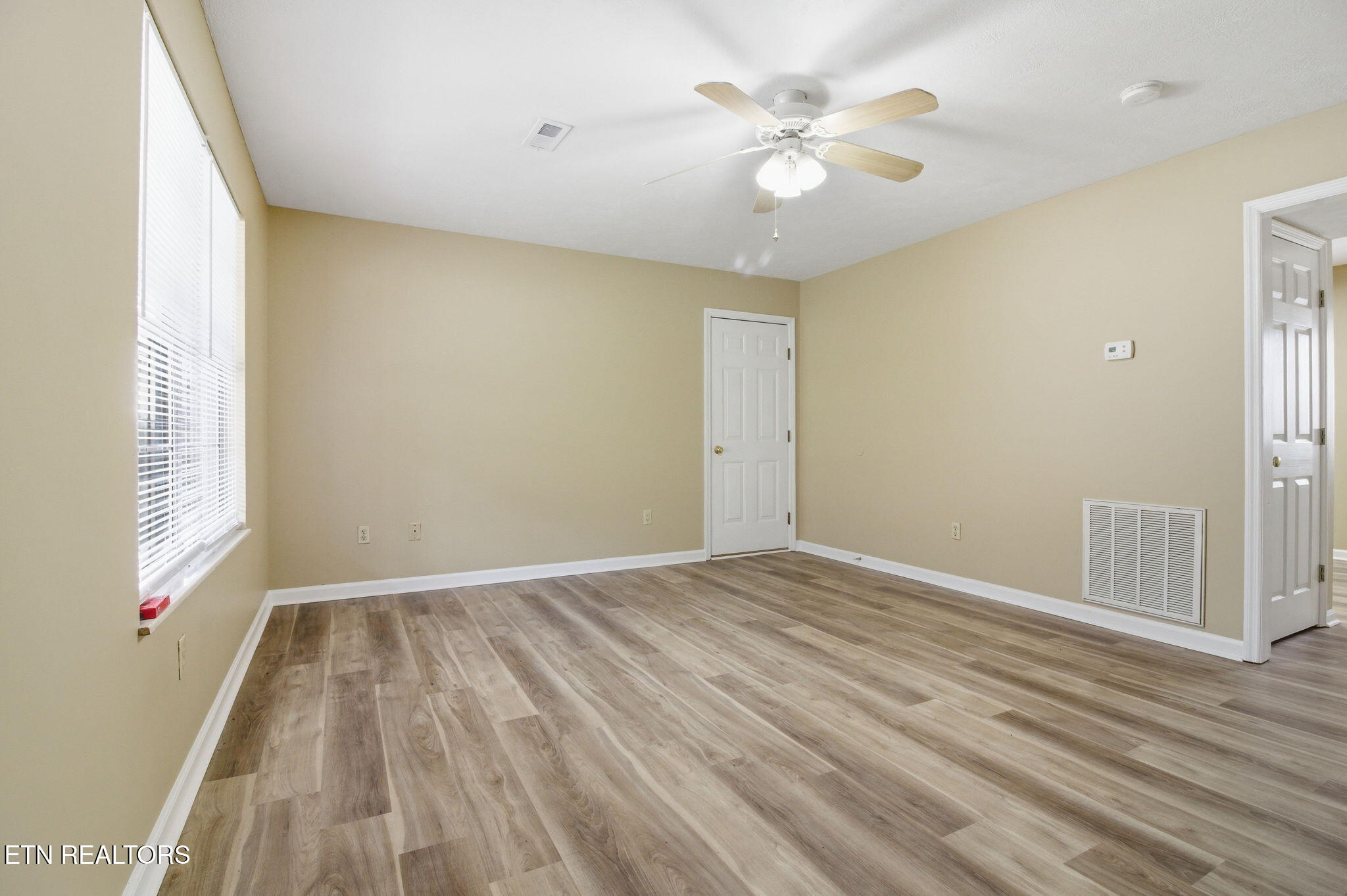 347 Ritz View Drive, Unit A AND B Blaine, TN 37709 - Photo 4 of 37 21-web-or-mls-DZ3A8490