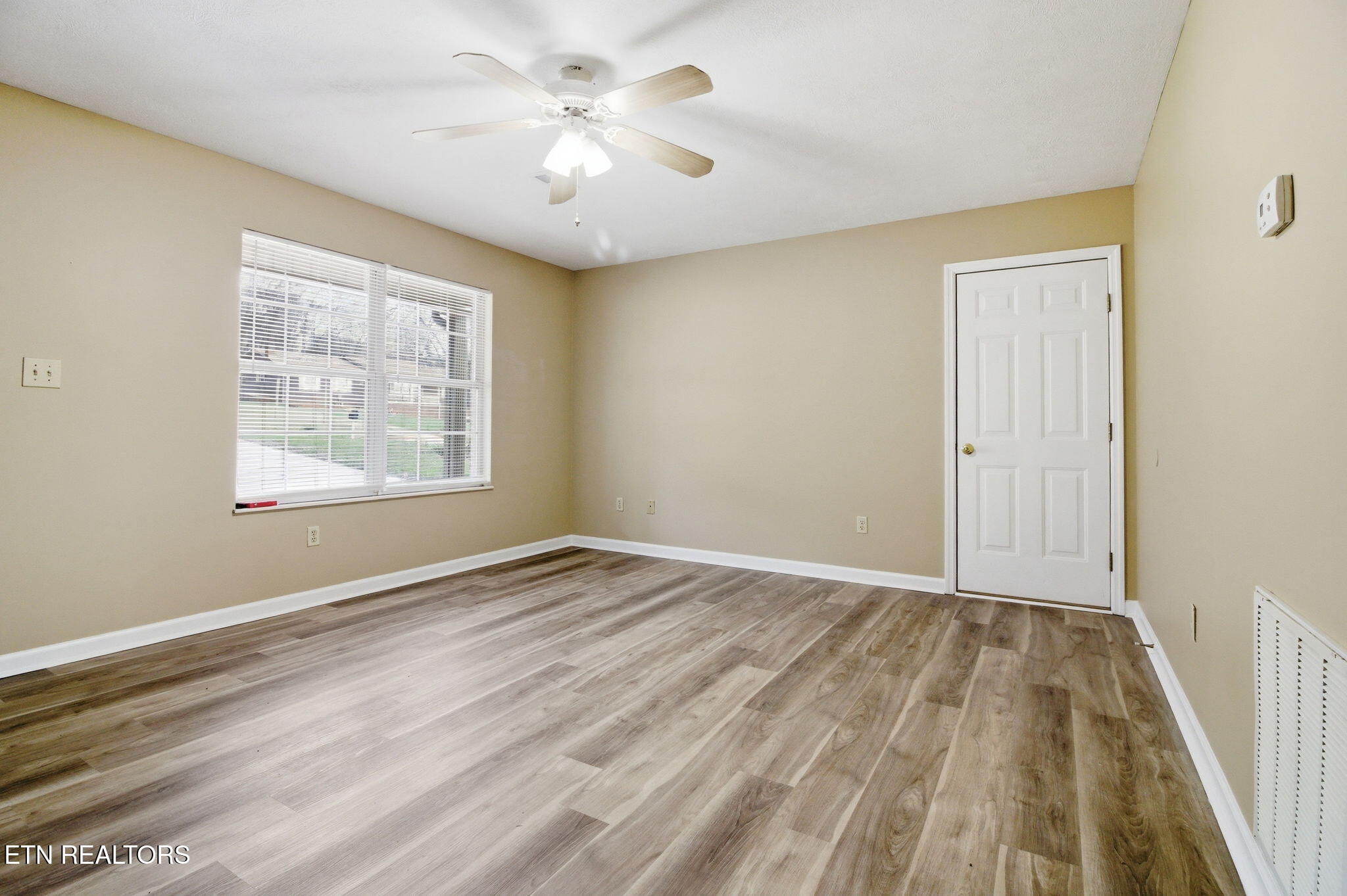 347 Ritz View Drive, Unit A AND B Blaine, TN 37709 - Photo 7 of 37 19-web-or-mls-DZ3A8505