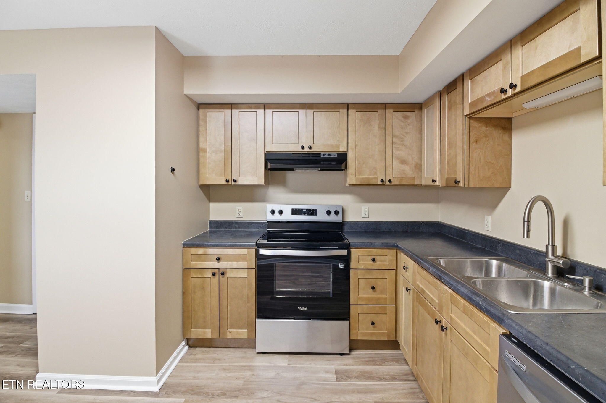 347 Ritz View Drive, Unit A AND B Blaine, TN 37709 - Photo 10 of 37 9-web-or-mls-DZ3A8511