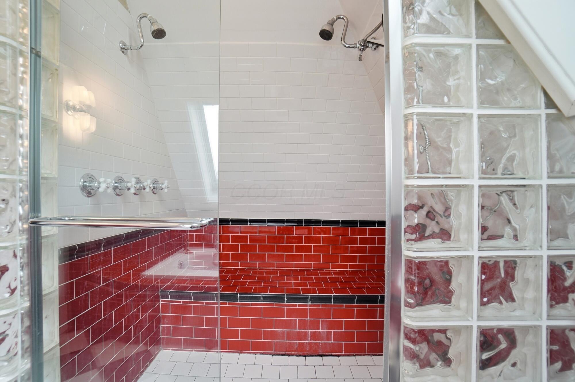 875 East Broad Street Columbus, OH 43205 - Photo 136 of 170 Bathroom