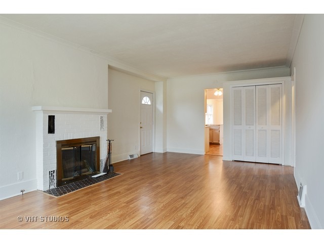 2131 Pine Road Homewood, IL 60430 - Photo 3 of 10