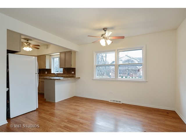 2131 Pine Road Homewood, IL 60430 - Photo 5 of 10