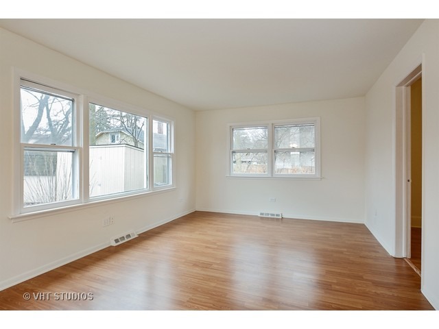 2131 Pine Road Homewood, IL 60430 - Photo 6 of 10