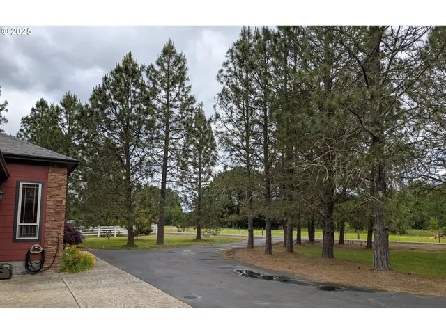 a view of a outdoor space