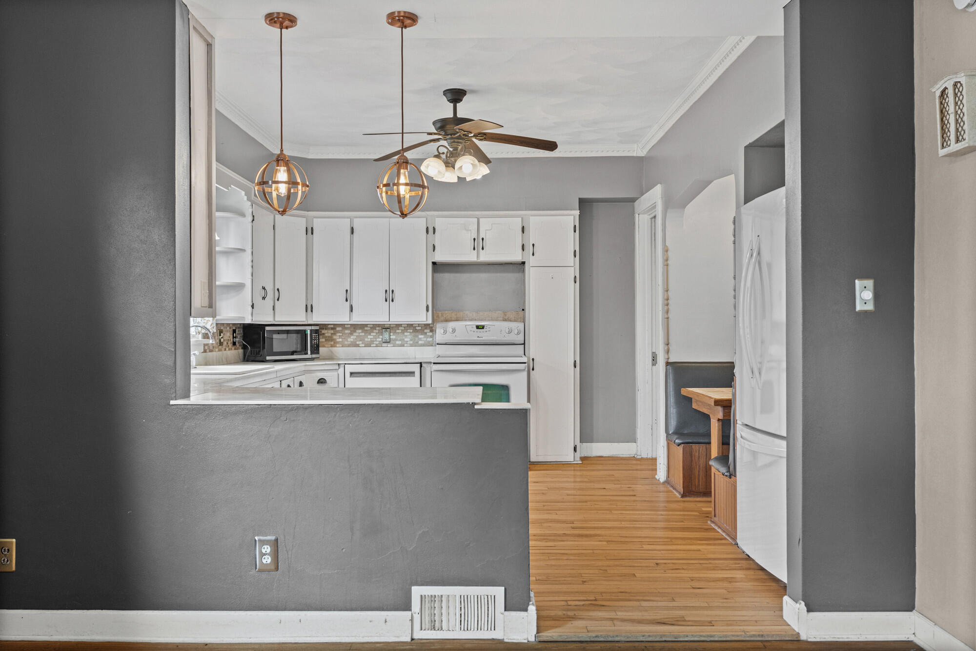 104 2nd Avenue Southwest Spring Grove, MN 55974 - Photo 9 of 33 09_Kitchen