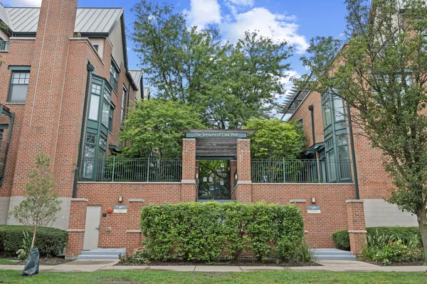 $749,000 | 101 North Euclid Avenue, Unit 26, Oak Park, IL 60301