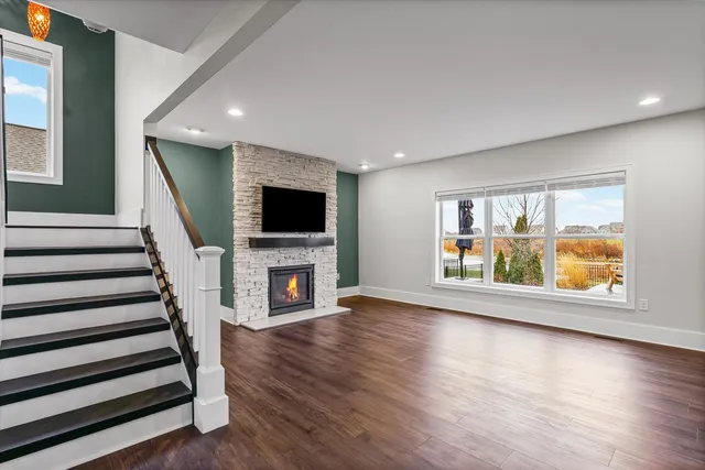 $599,900 | 313 London Way, Savoy, IL 61874