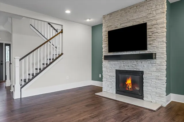 $599,900 | 313 London Way, Savoy, IL 61874