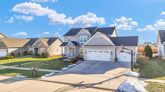 $599,900 | 313 London Way, Savoy, IL 61874