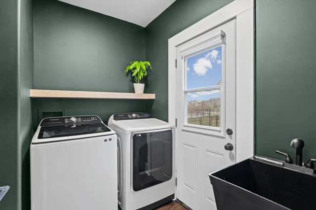 $599,900 | 313 London Way, Savoy, IL 61874