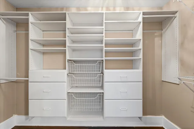 $599,900 | 313 London Way, Savoy, IL 61874