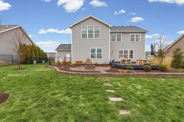 $599,900 | 313 London Way, Savoy, IL 61874