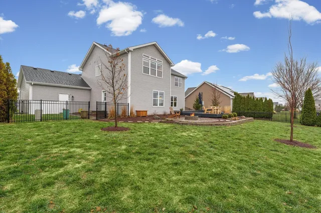 $599,900 | 313 London Way, Savoy, IL 61874