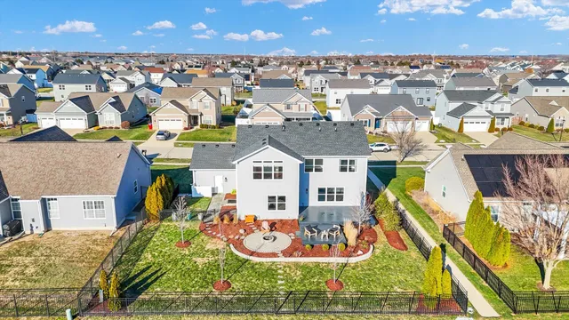 $599,900 | 313 London Way, Savoy, IL 61874