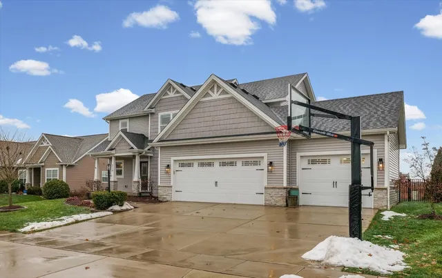 $599,900 | 313 London Way, Savoy, IL 61874