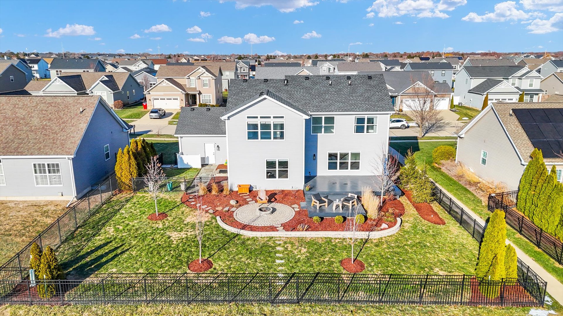 313 London Way Savoy, IL 61874 - Photo 82 of 85 an aerial view of a house with swimming pool and a yard