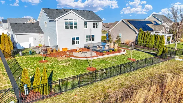 $599,900 | 313 London Way, Savoy, IL 61874