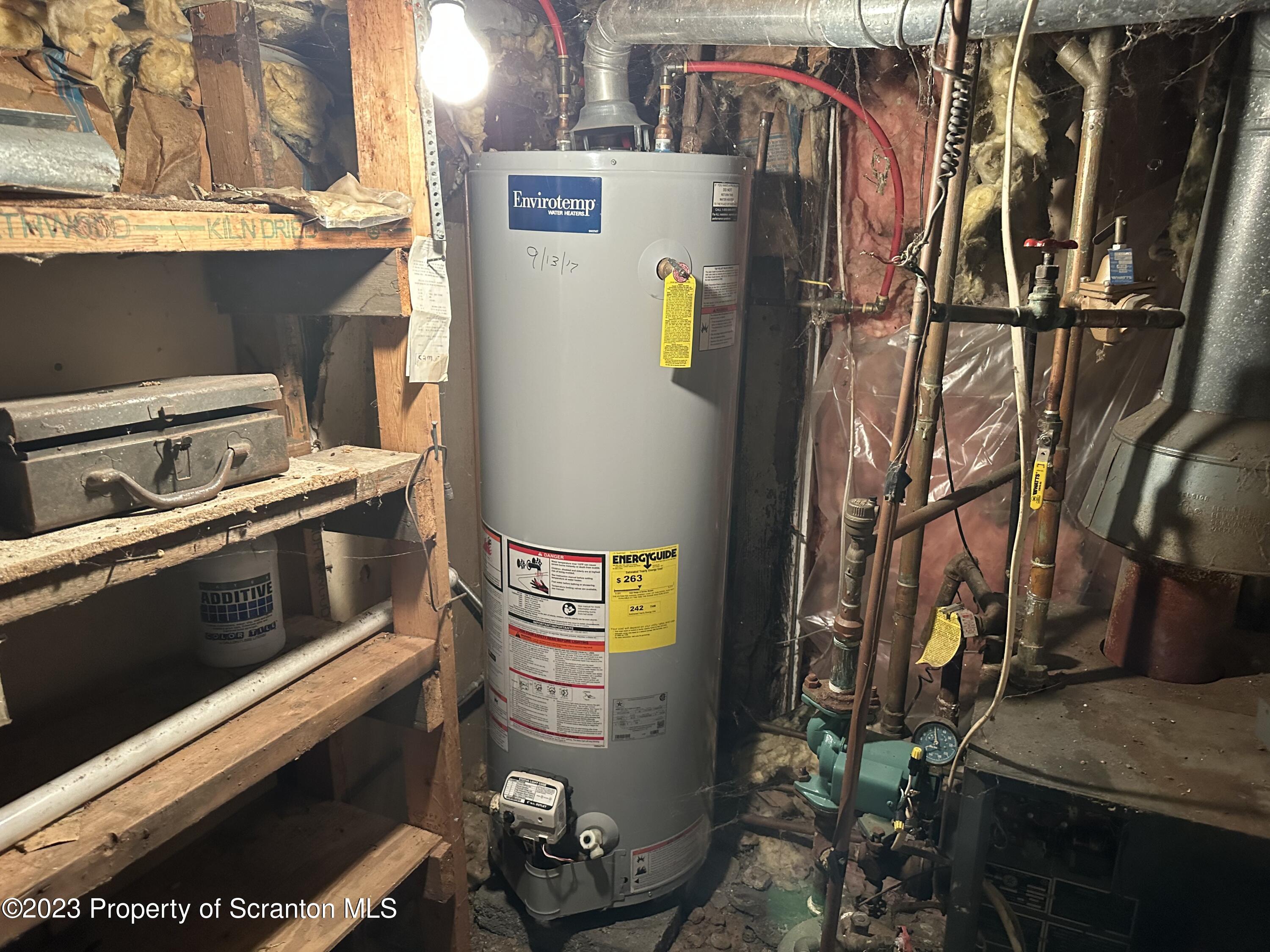 794 Coxton Road Duryea, PA 18642 - Photo 13 of 24 a utility room with dryer and washer