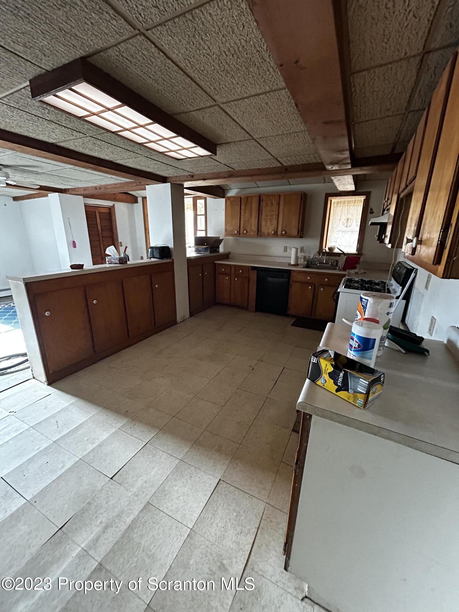 794 Coxton Road Duryea, PA 18642 - Photo 7 of 24 a living room with furniture