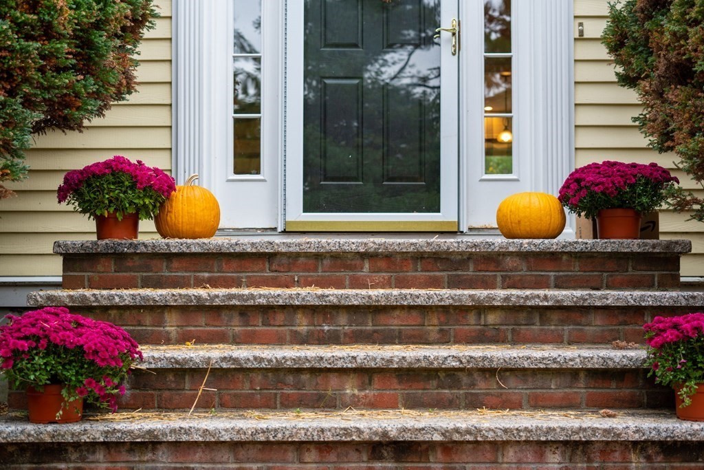 3 Fairview Road Medfield, MA 02052 - Photo 2 of 34 Gallery Image 2