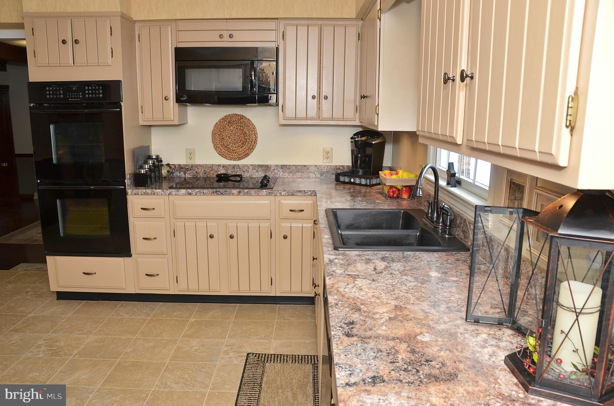 16210 Lappans Road Williamsport, MD 21795 - Photo 8 of 29 Kitchen