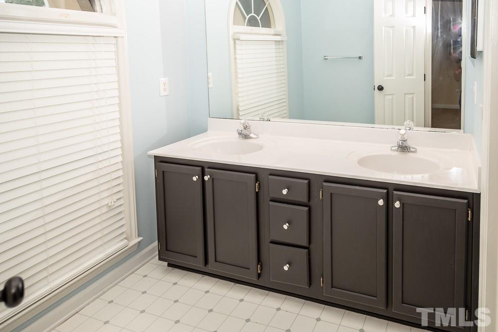 5329 Harrington Grove Drive Raleigh, NC 27613 - Photo 17 of 24