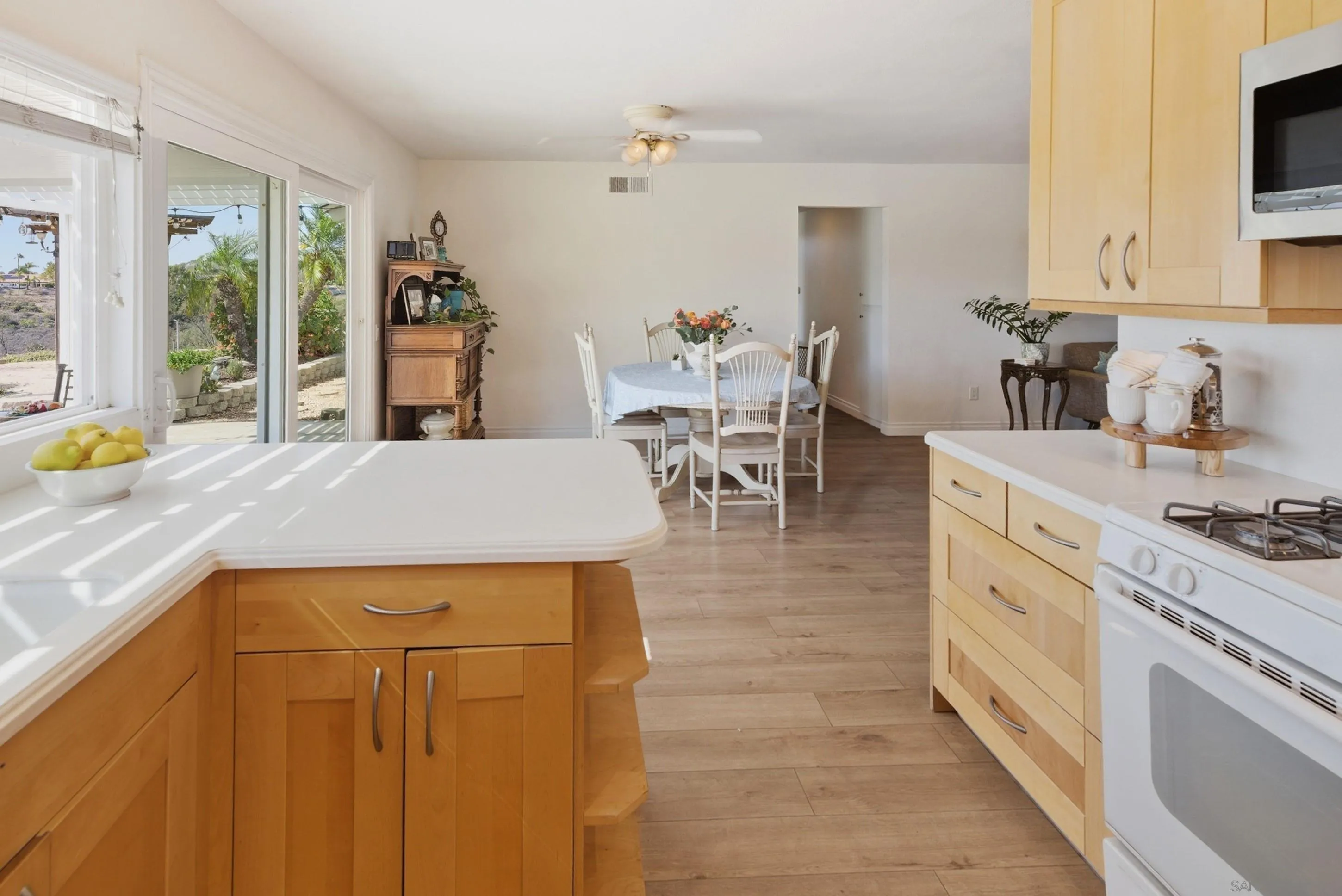 13650 Ahwahnee Way Poway, CA 92064 - Photo 6 of 49