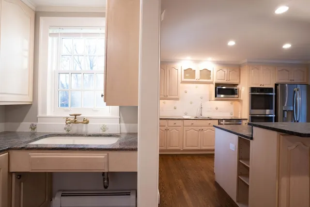 $14,000 | 40 Puddingstone Lane, Newton, MA 02459