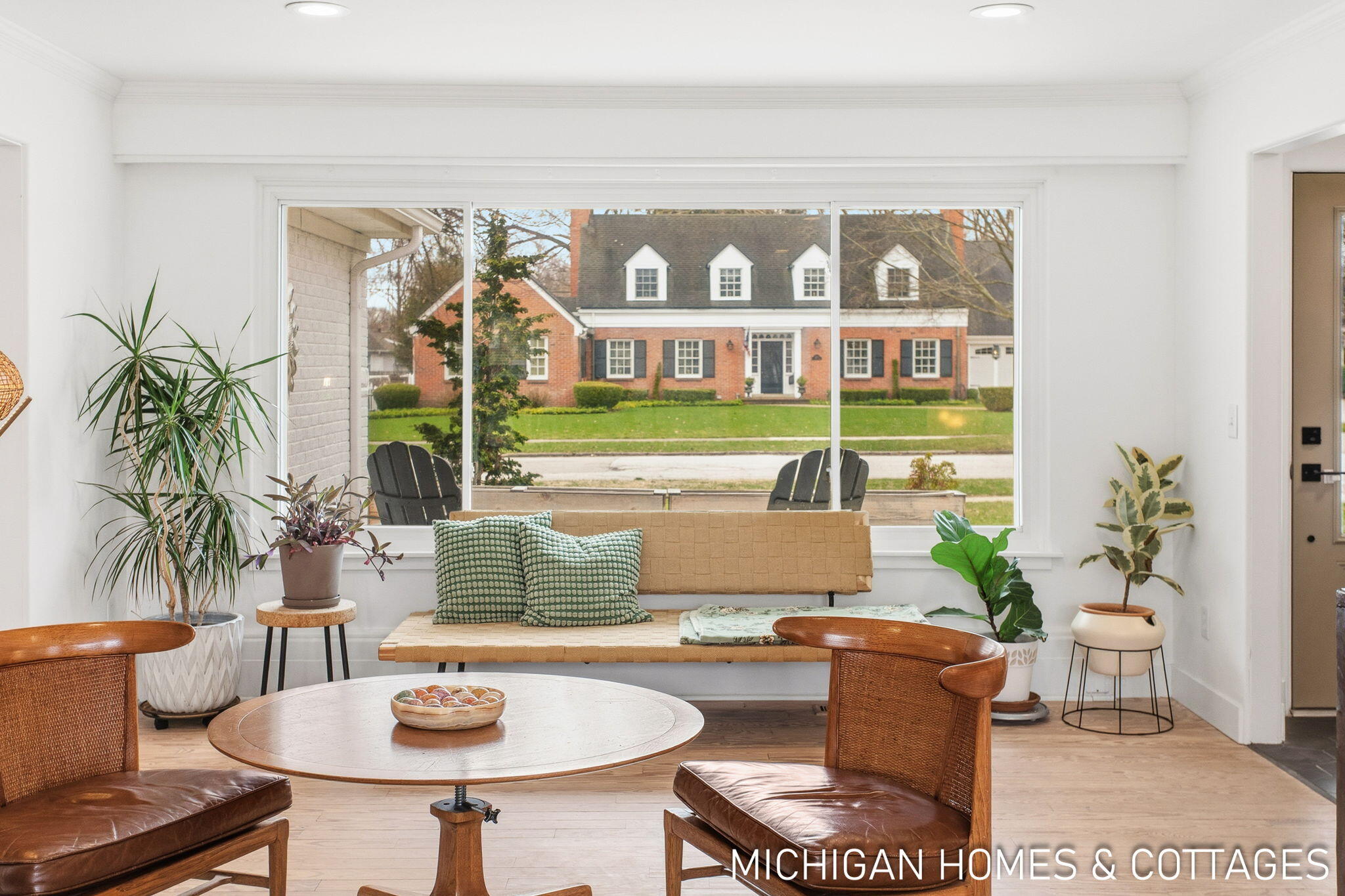 141 East 26th Street Holland, MI 49423 - Photo 3 of 36 36-web-or-mls-141-e-26th-st