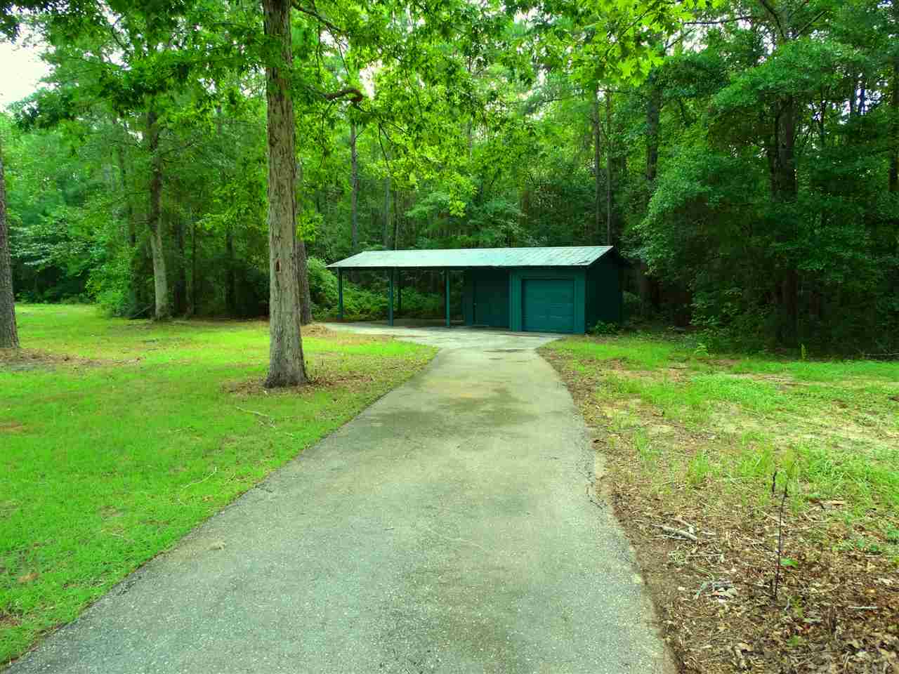 2539 Shady Rest Road Havana, FL 32333 - Photo 4 of 25 Gallery Image 4