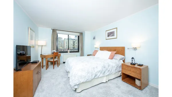 $5,000 | 40 East 94th Street, Unit 8D | Upper East Side