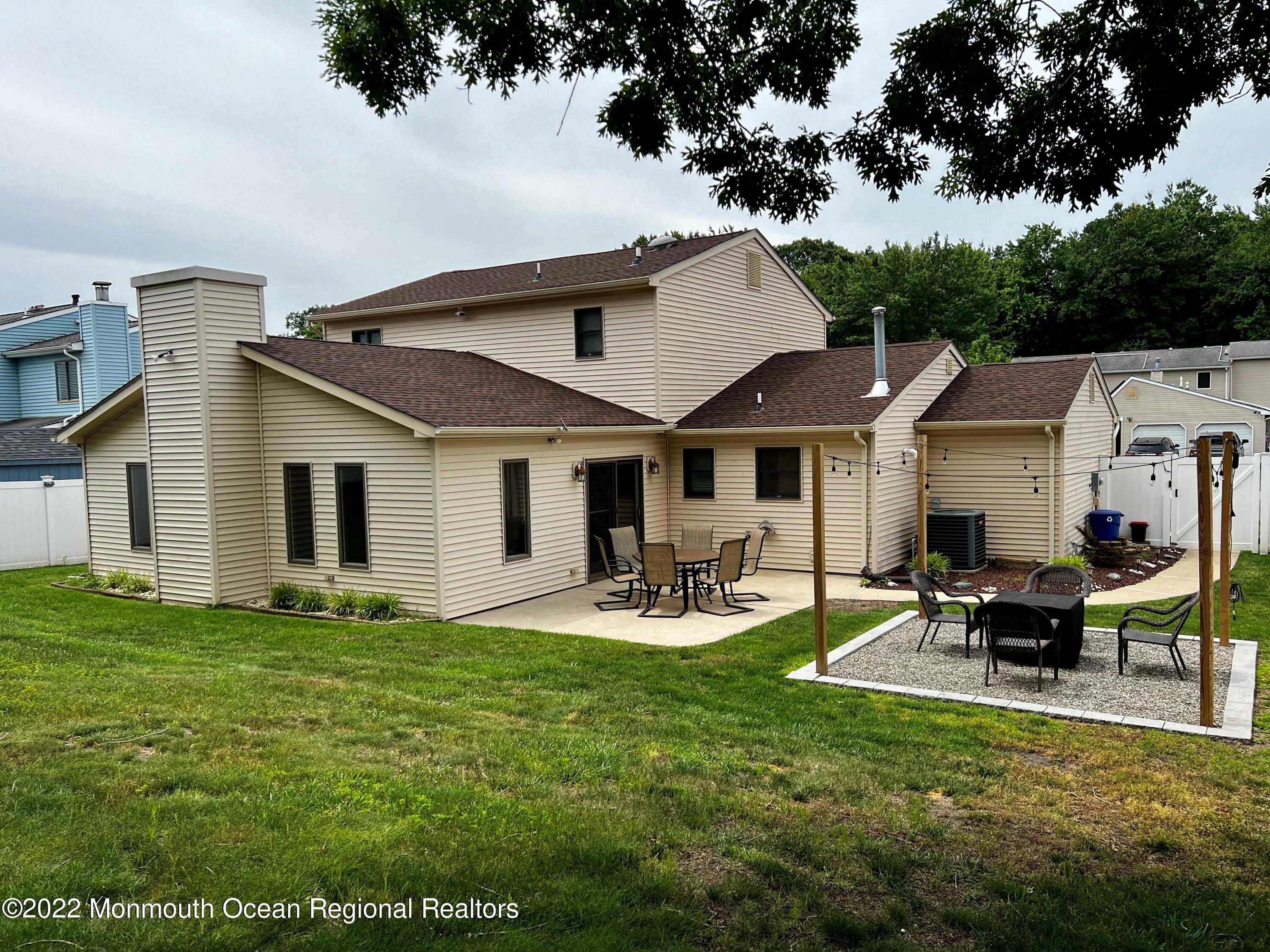 96 Starlight Road Howell, NJ 07731 - Photo 33 of 34 back