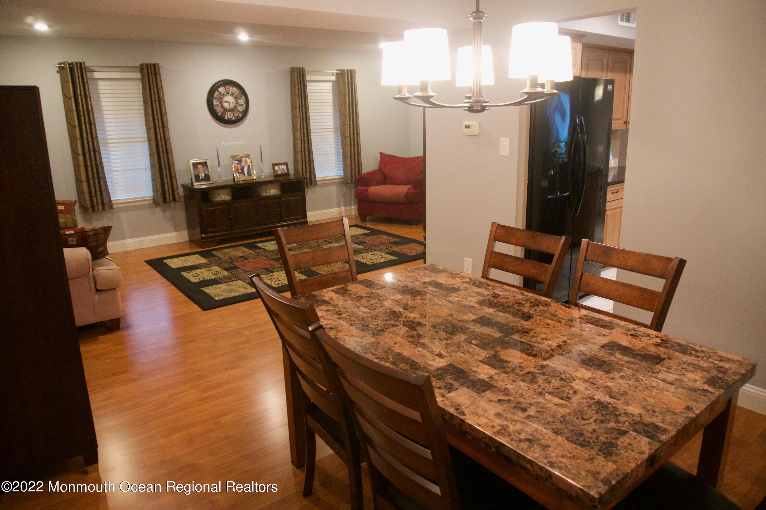 96 Starlight Road Howell, NJ 07731 - Photo 7 of 34 dining/living