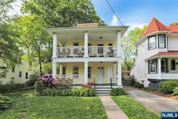 $3,700 | 43 Boyce Place, Unit 2, Ridgewood, NJ 07450