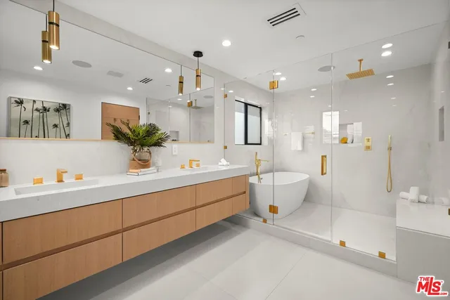 $2,995,000 | 12836 Gilmore Avenue, Los Angeles, CA 90066