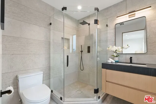 $2,995,000 | 12836 Gilmore Avenue, Los Angeles, CA 90066