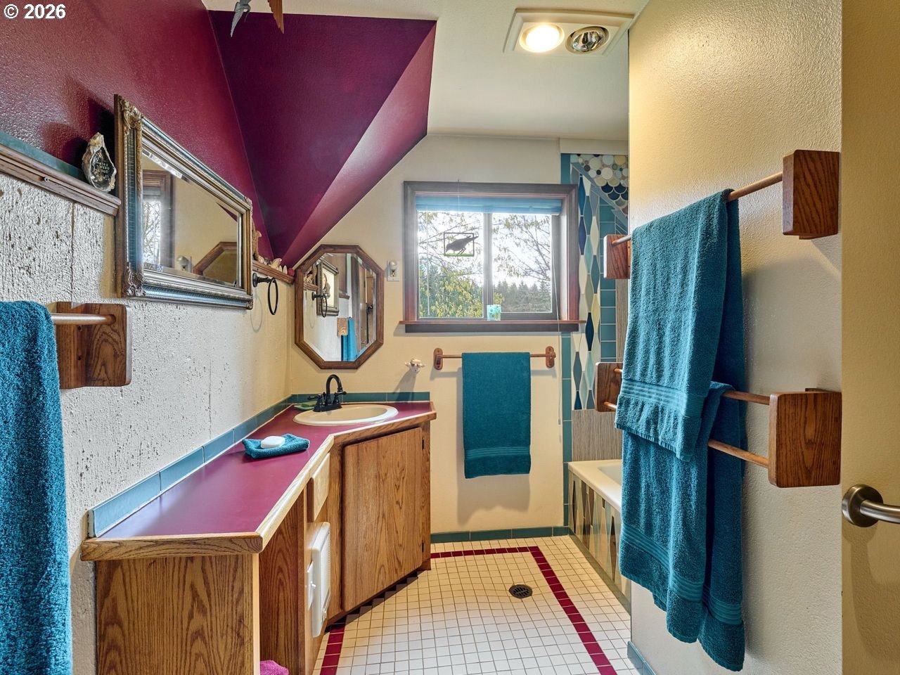 16460 Northwest Meadowlake Road Carlton, OR 97111 - Photo 25 of 48 Bathroom