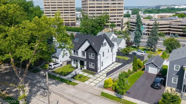 $1,375,000 | 33 Elycroft Parkway, Rutherford, NJ 07070