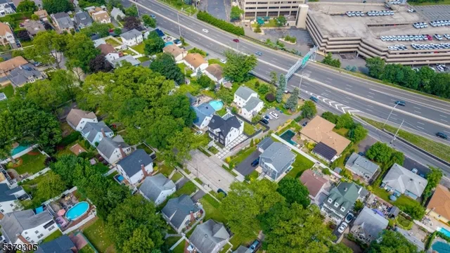 $1,375,000 | 33 Elycroft Parkway, Rutherford, NJ 07070