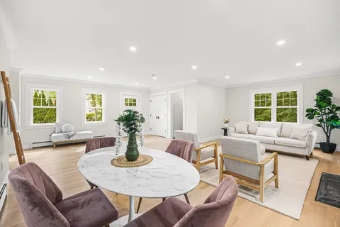 $1,899,000 | 9 Brookside Place, Winchester, MA 01890