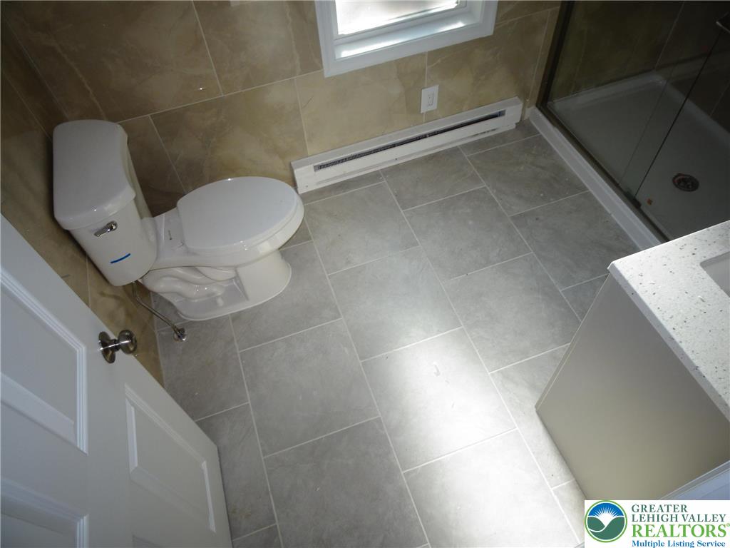 207 Sleepy Hollow Road Bath, PA 18014 - Photo 15 of 20