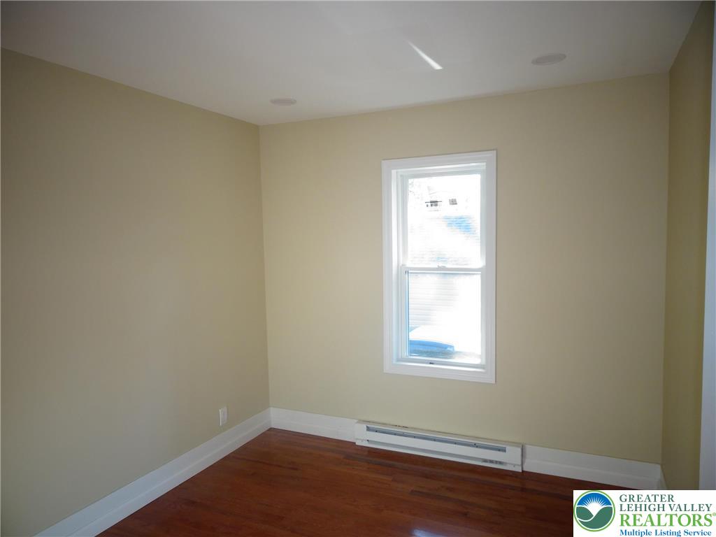 207 Sleepy Hollow Road Bath, PA 18014 - Photo 8 of 20